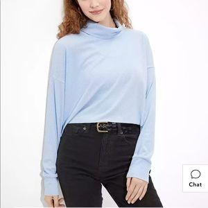 AE Cropped Long Sleeve Mock Neck T-Shirt